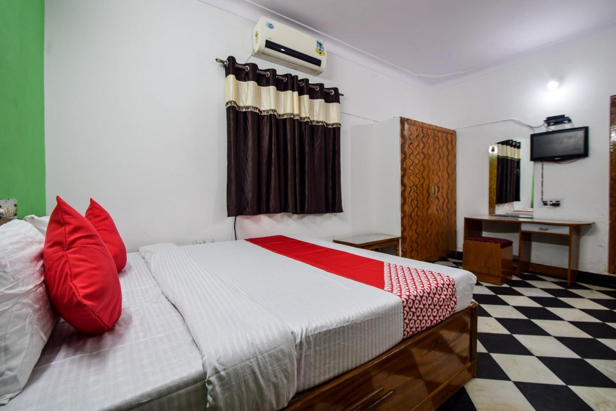Hotel O Vip Udaipur Esterno foto