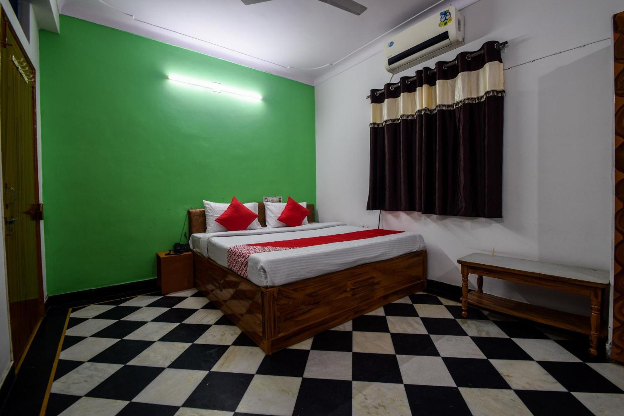 Hotel O Vip Udaipur Esterno foto
