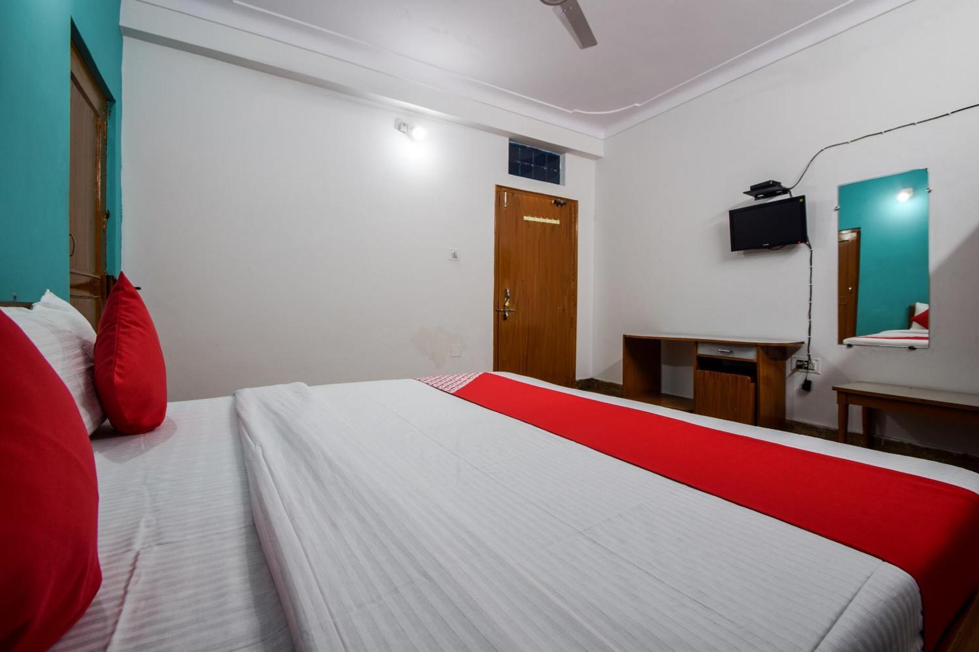 Hotel O Vip Udaipur Esterno foto